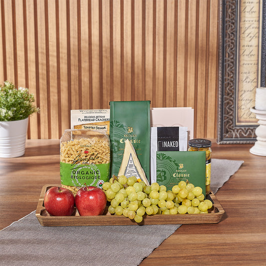 Delight your loved ones with an exquisite array of gourmet kosher treats. The Ultimate Kosher Sweet &amp; Salty Gift Set offers a thoughtful gesture suitable for any celebration - California Delivery